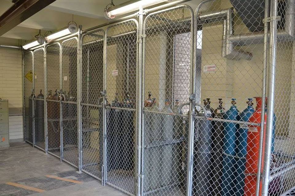 chain-link-partition-fence-storage
