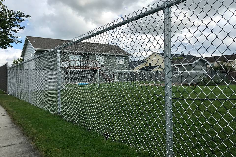 chain-link-residential-fence-community