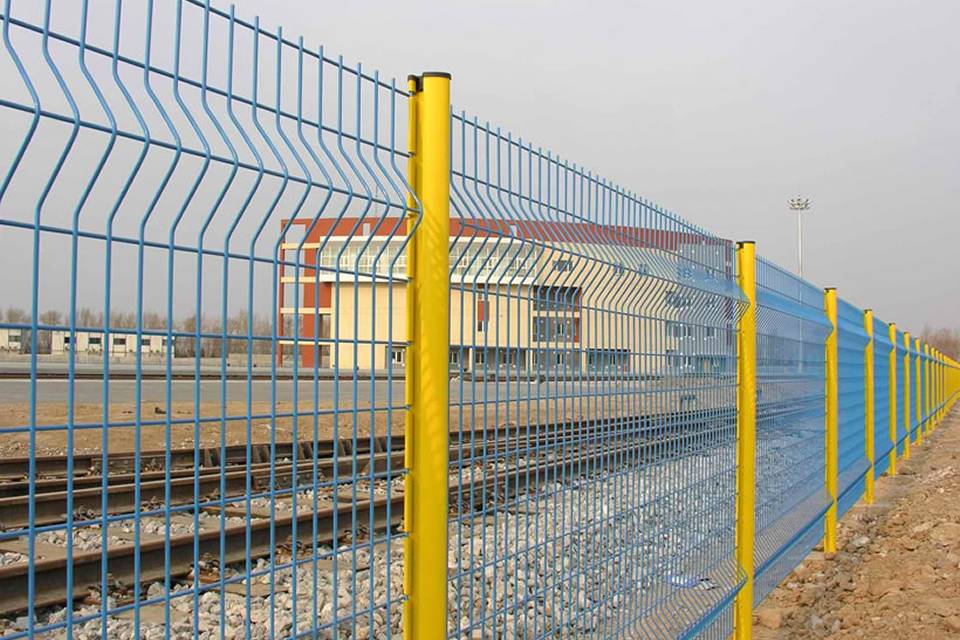 curvy-welded-railway-fence-station