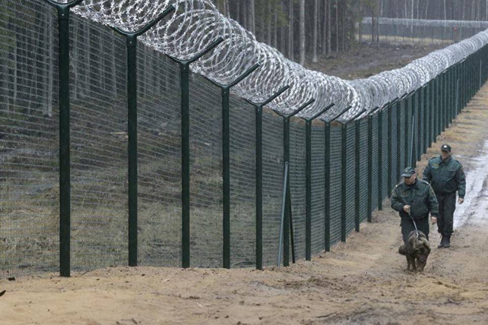 358-security-military-fence-concertina-wire