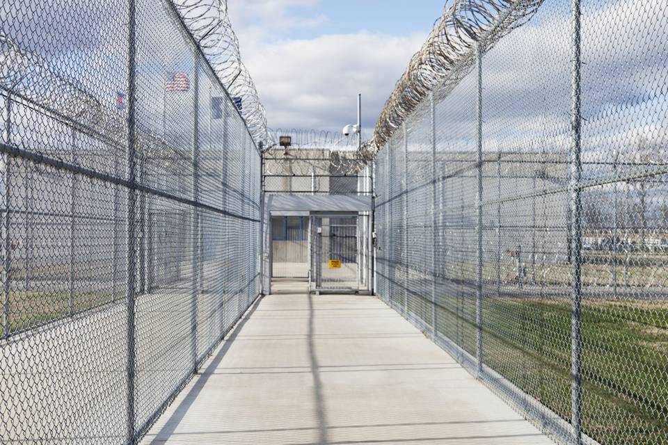 chain-link-prison-fence-concertina-wire
