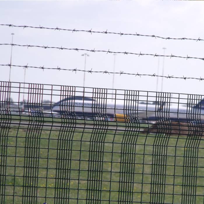 Razor Barbed Wire, Razor wire perimeter security, Critical infrastructure fencing, Airport perimeter protection, High-security fencing systems, Stainless steel razor wire, Concertina wire for industrial sites, Railway fencing solutions, Power plant security fences, Galvanized razor barbed wire, Intrusion prevention systems