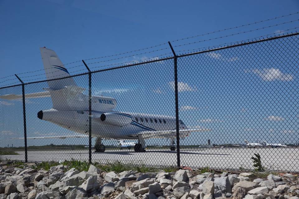 Airport Fencing, airport wildlife control, wildlife intrusion prevention, ICAO fencing standards, perimeter fencing for runways, anti-wildlife airport fence, aviation safety fencing, secure fencing for wildlife threats, bird and mammal deterrent barriers